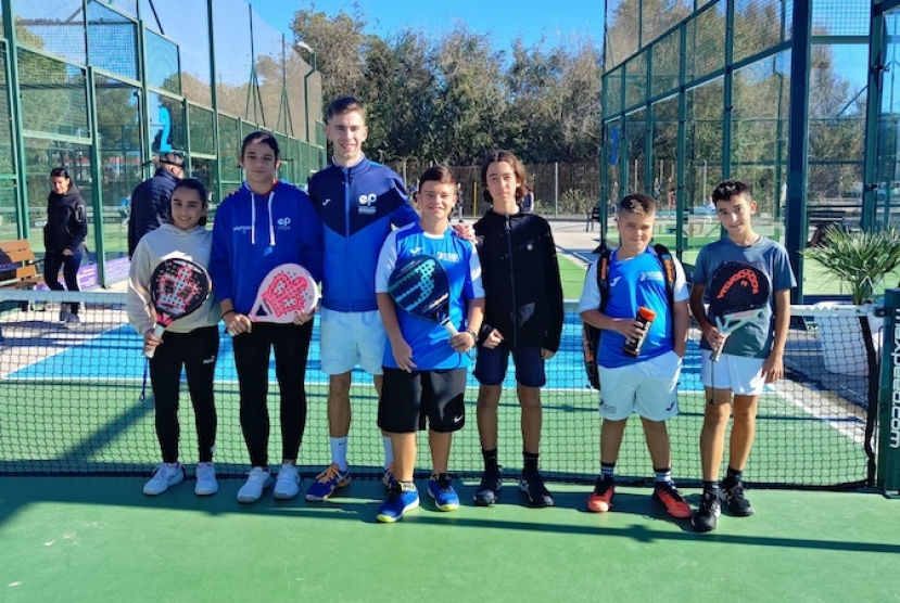 El Equipo Sub13 del Club Padel Vilanova Kids gana por 2/1 al Indoor Ca n'Amat.